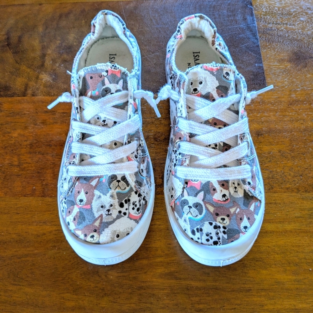 Isaac Mizrahi Bob's Beach Bingo Dog House Party Casual Sneakers Sz 7.5